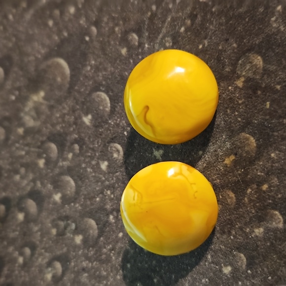 Jewelry - Vintage Amber Clip Earrings